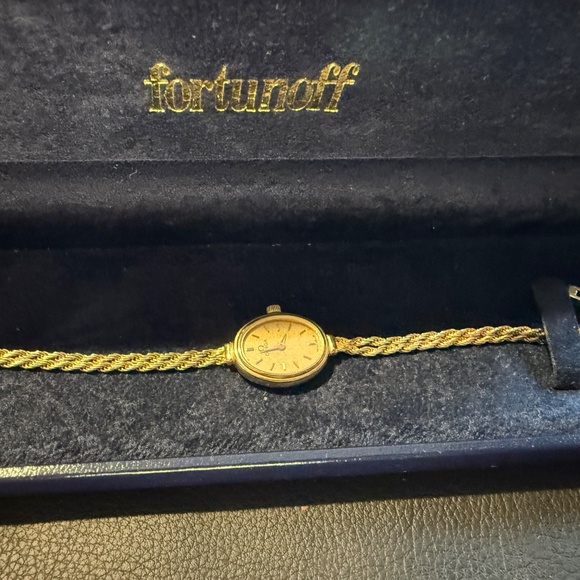 Omega 14 K gold ladies watch bracelet - Picture 3 of 5